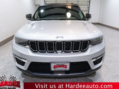 Used 2023 Jeep Grand Cherokee 4WD 4xe image 7