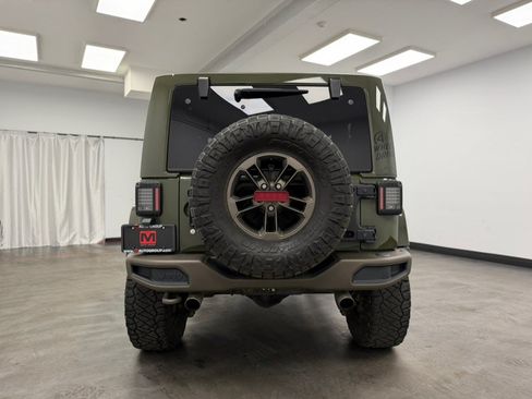 Used 2016 Jeep Wrangler Sahara AWD/4WD image 8