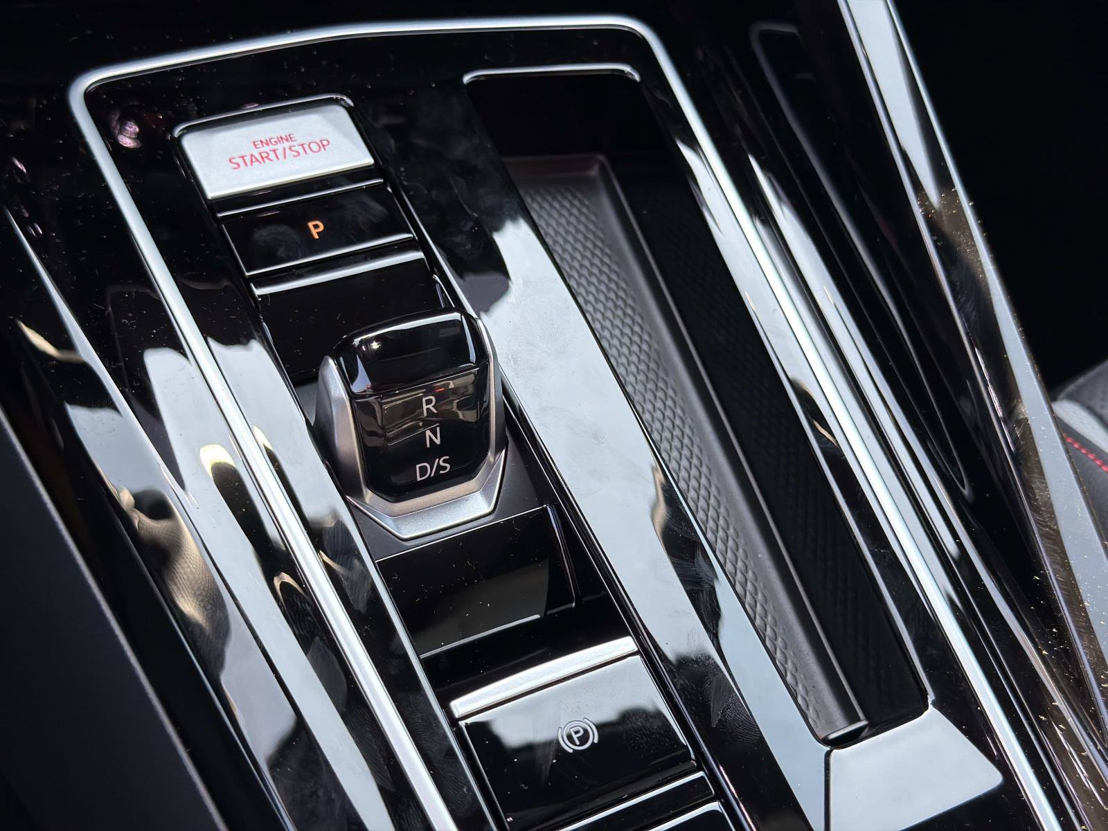 New 2026 Volkswagen GTI SE FWD image 26