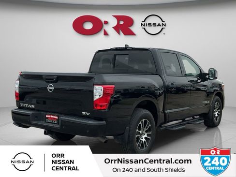 Used 2023 Nissan Titan SV w/ SV Convenience Package RWD image 5