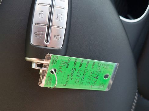 Used 2025 Genesis GV70 2.5T image 20