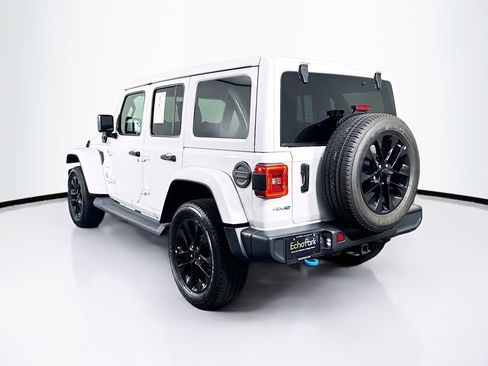 Used 2023 Jeep Wrangler Unlimited Sahara w/ Cold Weather Group AWD/4WD image 5