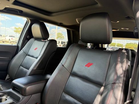 Used 2024 Dodge Durango GT RWD image 11