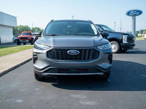 New 2025 Ford Escape Active w/ Cold Weather Package image 2