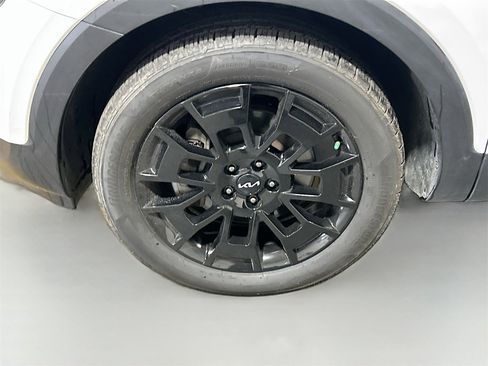 Used 2022 Kia Telluride SX w/ SX Prestige Package image 34