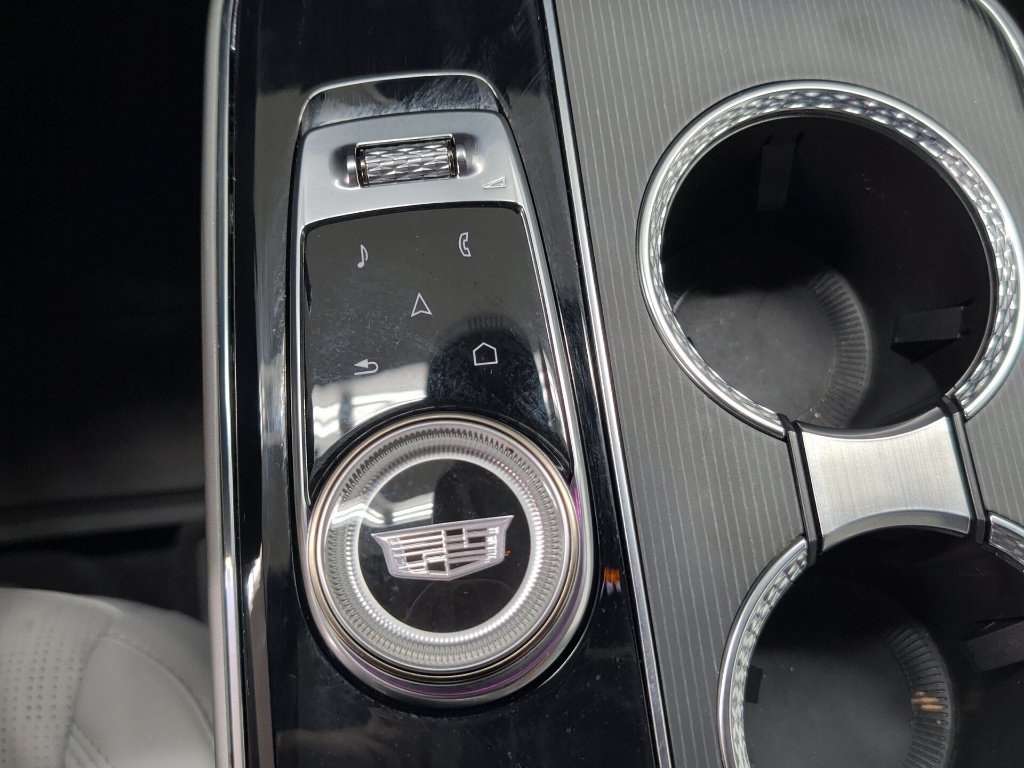 Used 2024 Cadillac Lyriq Luxury w/ LPO, Floor Liner Package AWD/4WD image 18