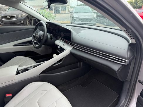 Used 2024 Hyundai Elantra Limited FWD image 24