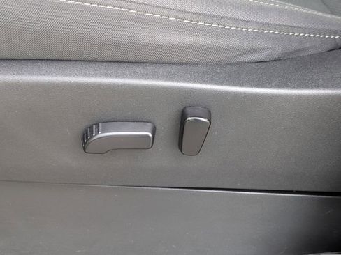 Used 2022 Nissan Frontier SV image 21