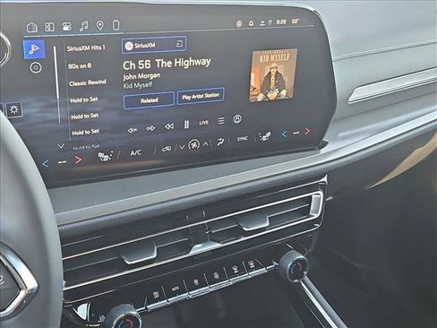 New 2026 Chevrolet Traverse LT w/ Sun and Wheel Package image 12