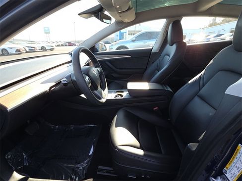 Used 2023 Tesla Model 3 Standard Range image 15