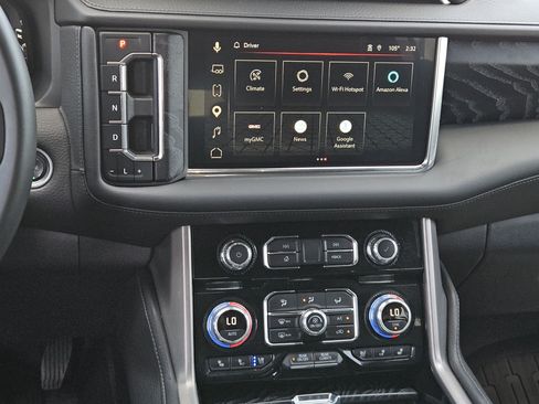 Used 2024 GMC Yukon XL Denali RWD image 14