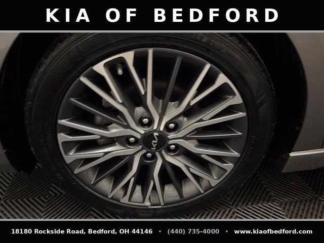 Certified 2024 Kia Forte GT-Line FWD image 27