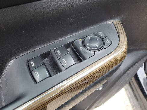 Used 2021 GMC Acadia SLE w/ Driver Convenience Package image 23