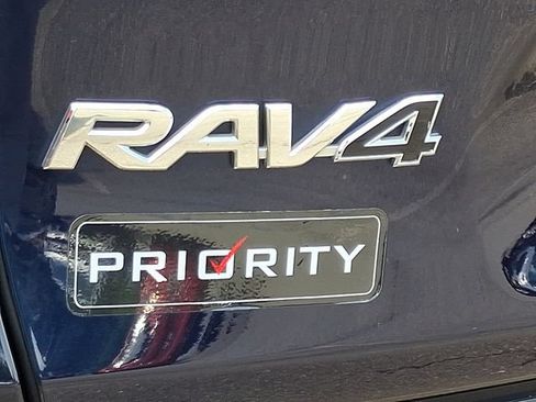 Used 2024 Toyota RAV4 XLE w/ Convenience Package AWD/4WD image 10