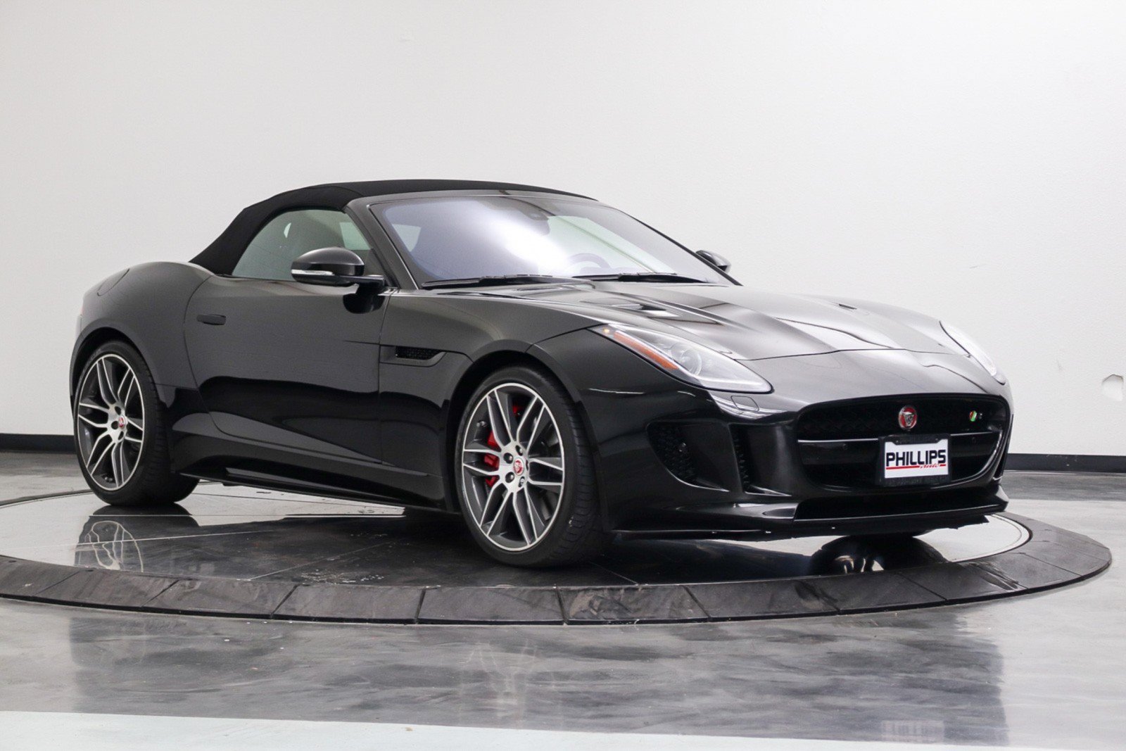 Used 2017 Jaguar F-TYPE R AWD/4WD image 7
