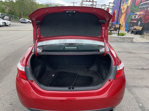 Used 2016 Toyota Corolla LE FWD image 13