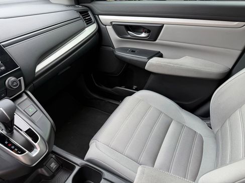 Used 2019 Honda CR-V LX image 18