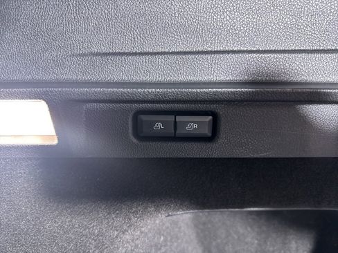 Used 2022 Lincoln Corsair Reserve w/ Equipment Group 201A image 10