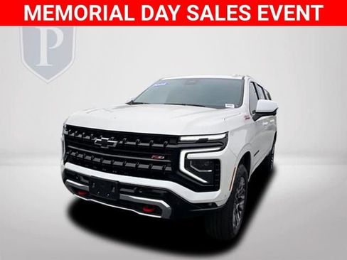 Certified 2025 Chevrolet Suburban Z71 AWD/4WD image 11