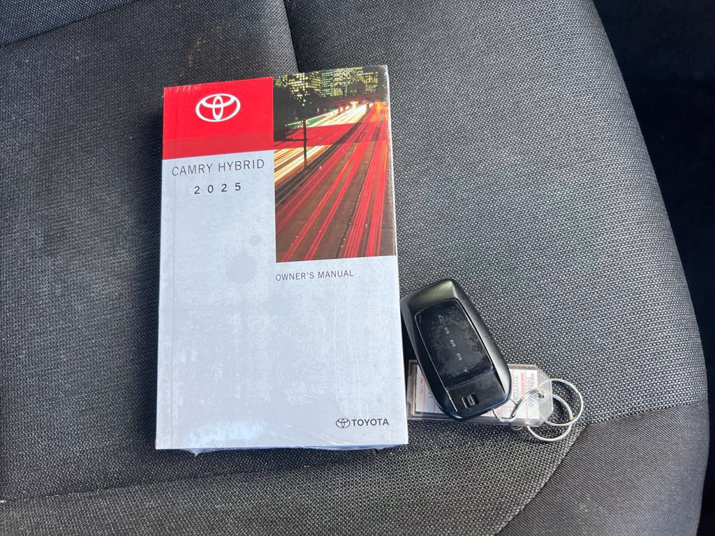 Used 2025 Toyota Camry LE FWD image 43