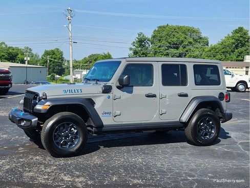 Used 2023 Jeep Wrangler Unlimited w/ Sun & Screen Package AWD/4WD image 22