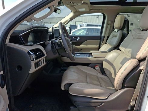 Used 2023 Lincoln Navigator L Reserve image 15