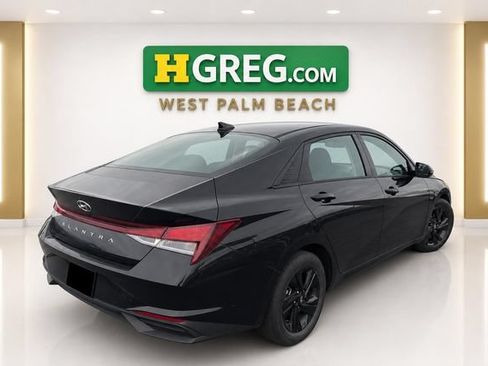 Used 2021 Hyundai Elantra SEL w/ Cargo Package FWD image 6