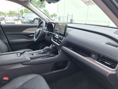 Used 2026 Toyota Grand Highlander Limited image 33