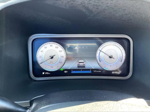 Used 2023 Hyundai Kona SE image 24