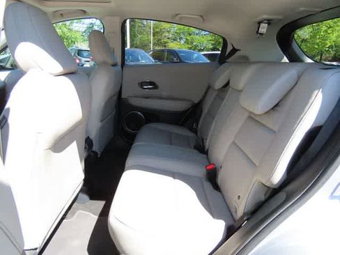 Certified 2019 Honda HR-V Touring image 12