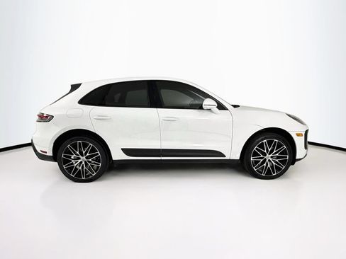 Used 2025 Porsche Macan AWD/4WD image 8