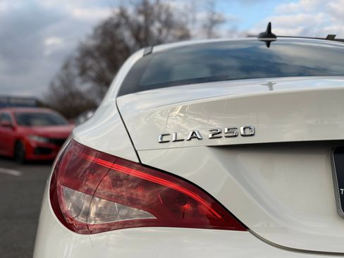 Used 2014 Mercedes-Benz CLA 250 4MATIC image 9
