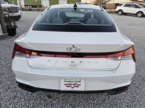 Used 2022 Hyundai Elantra SEL image 7