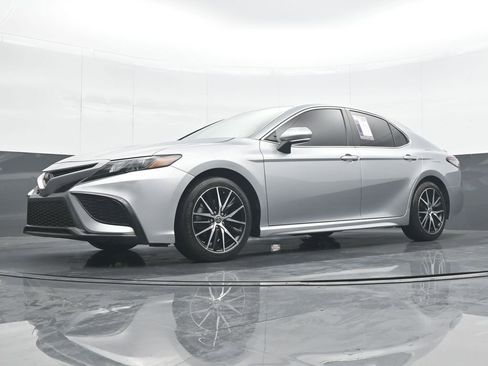 Used 2023 Toyota Camry SE image 26