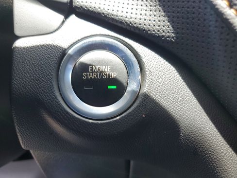 Used 2021 Chevrolet Equinox Premier image 28