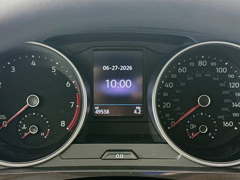 Used 2018 Volkswagen Tiguan S FWD image 18
