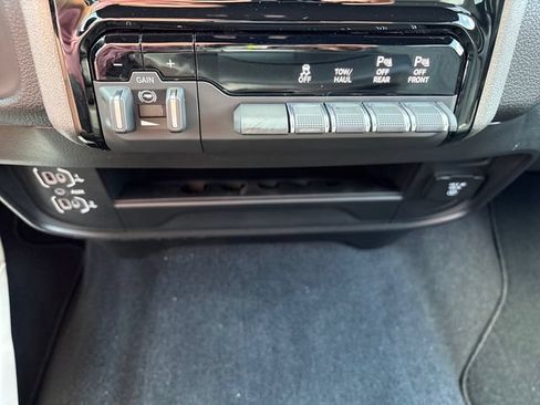 New 2026 RAM 3500 Tradesman AWD/4WD image 19