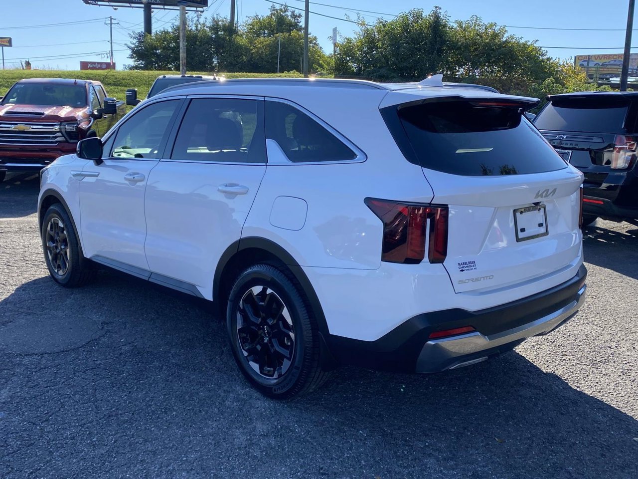 Used 2024 Kia Sorento S w/ Panoramic Sunroof Package FWD image 6