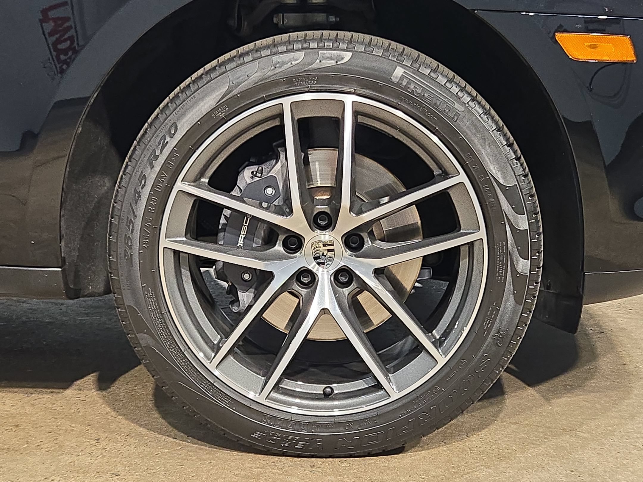 Used 2024 Porsche Macan AWD/4WD image 17