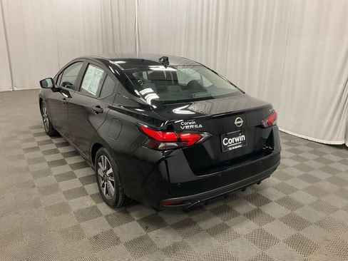 Used 2023 Nissan Versa SV image 4