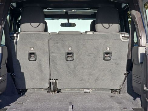 Used 2021 Jeep Wrangler Unlimited Sport image 13