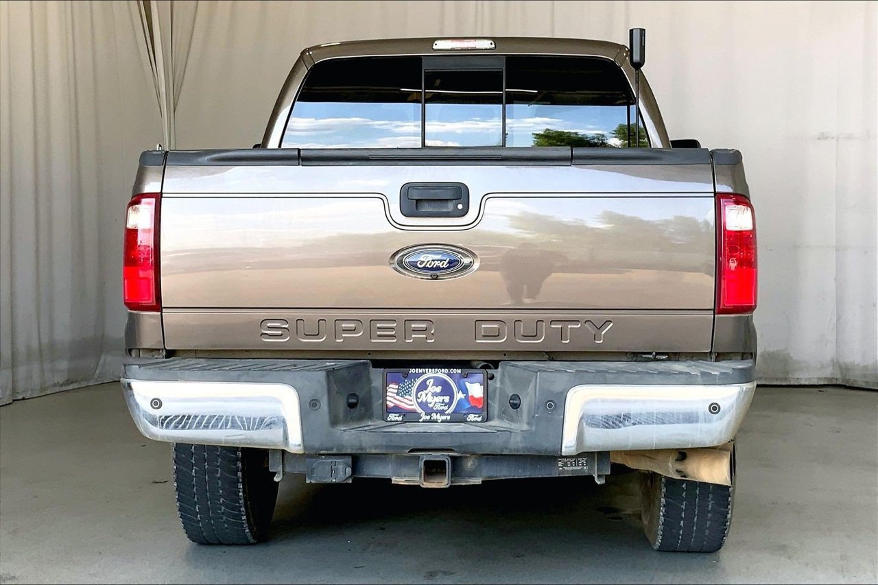 Used 2016 Ford F250 Lariat w/ Lariat Interior Package AWD/4WD image 4
