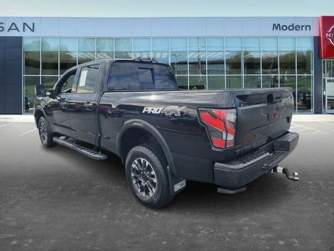 Used 2023 Nissan Titan PRO-4X w/ Pro-4x Convenience Package image 6