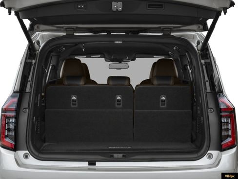 New 2026 Nissan Armada SL w/ Captain's Chari Seat Package AWD/4WD image 9