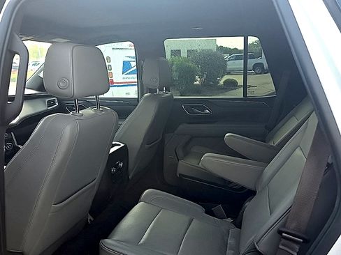 Used 2021 GMC Yukon SLT w/ SLT Luxury Plus Package RWD image 14