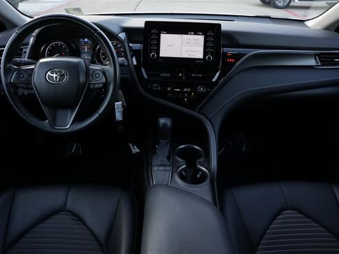 Used 2023 Toyota Camry SE image 7