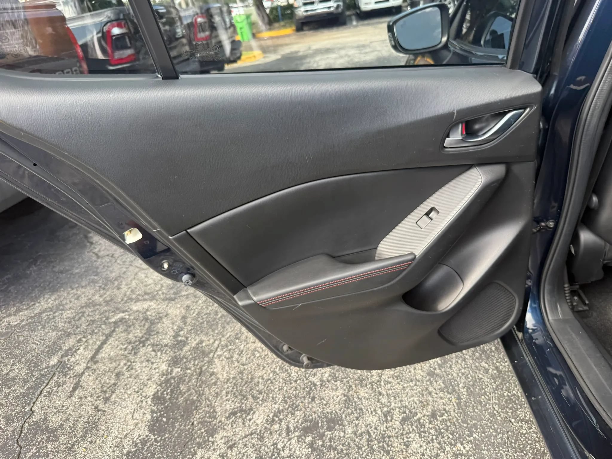 Used 2016 MAZDA MAZDA3 s Touring FWD image 35