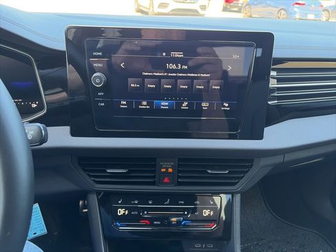 Certified 2025 Volkswagen Jetta Sport FWD image 18