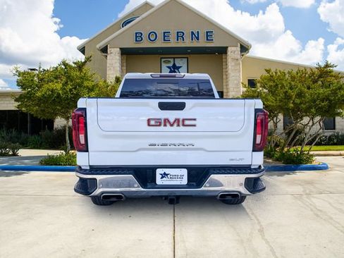 Used 2026 GMC Sierra 1500 SLT AWD/4WD image 4