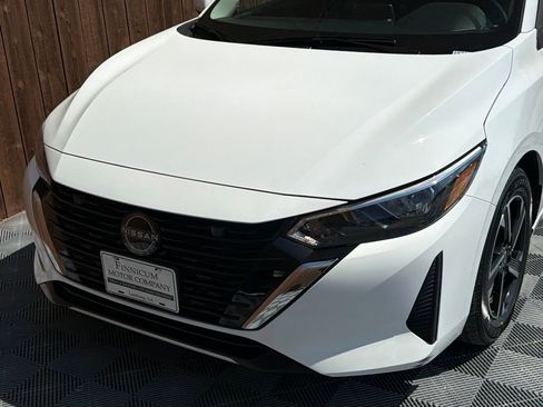 Used 2025 Nissan Sentra SV FWD image 18